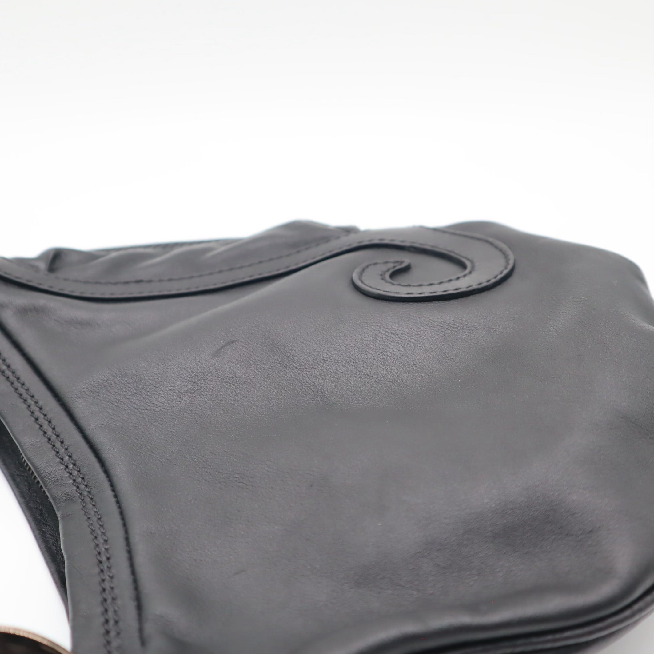 Oyster Swirl Leather Shoulder Bag