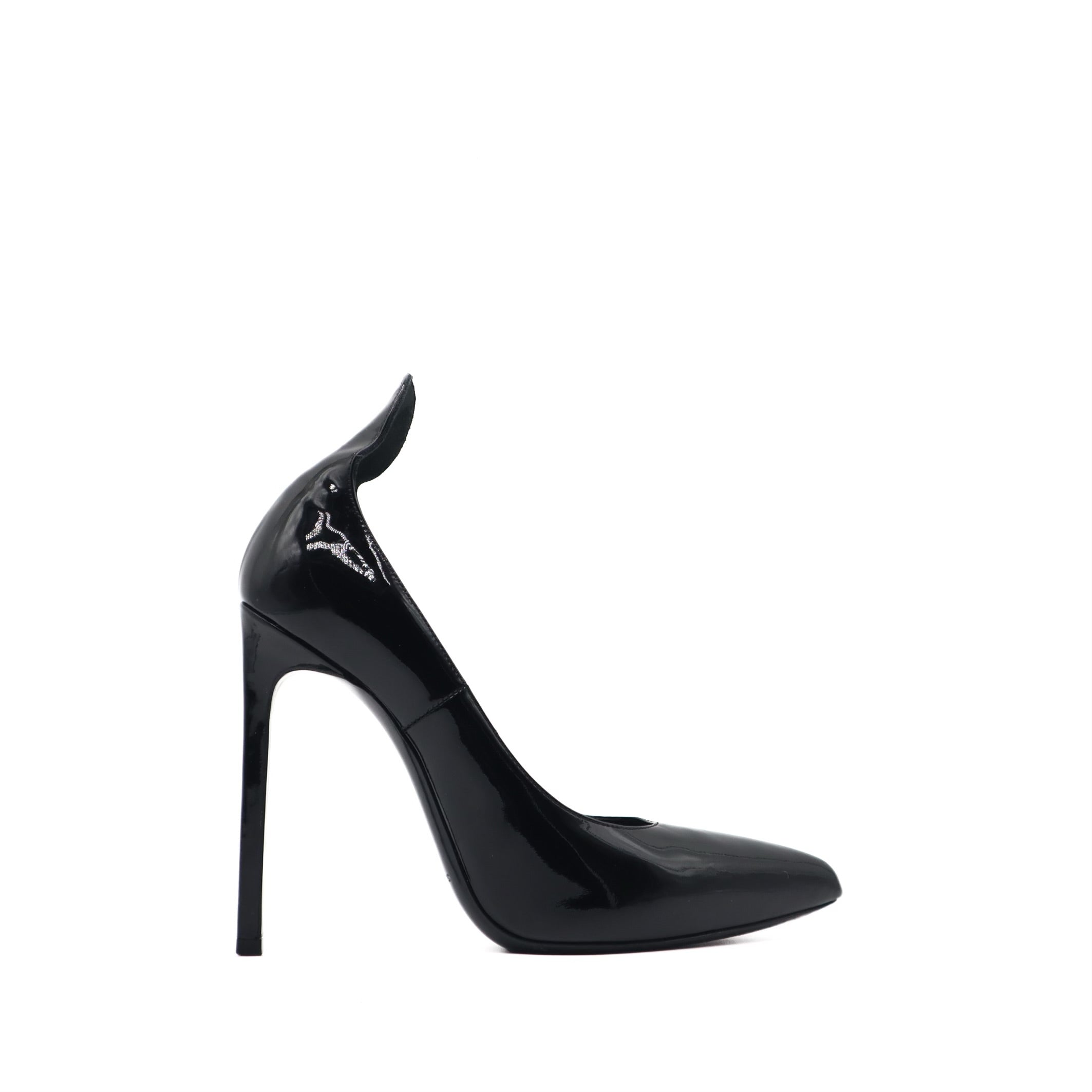 Thorn Patent Leather Pointed Toe Pump Size 35.5 EU