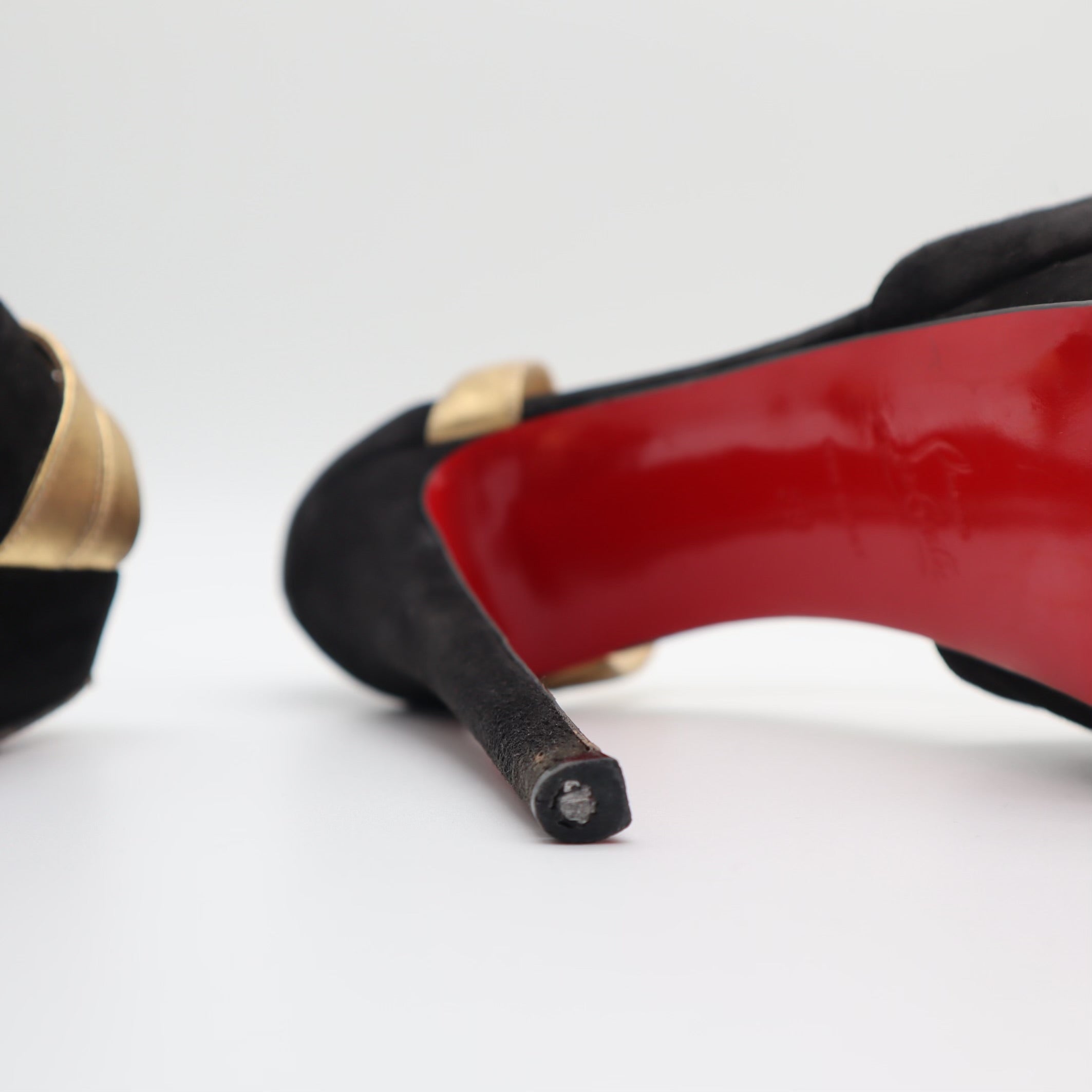 Glennalta Suede T-Strap Platform Pump Size 39