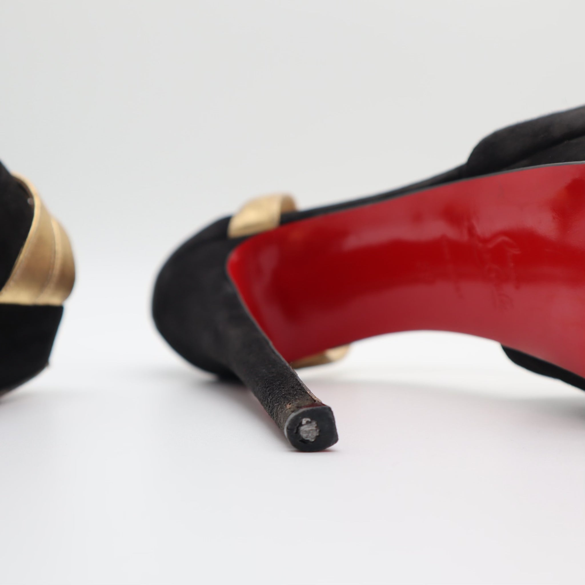 Glennalta Suede T-Strap Platform Pump Size 39
