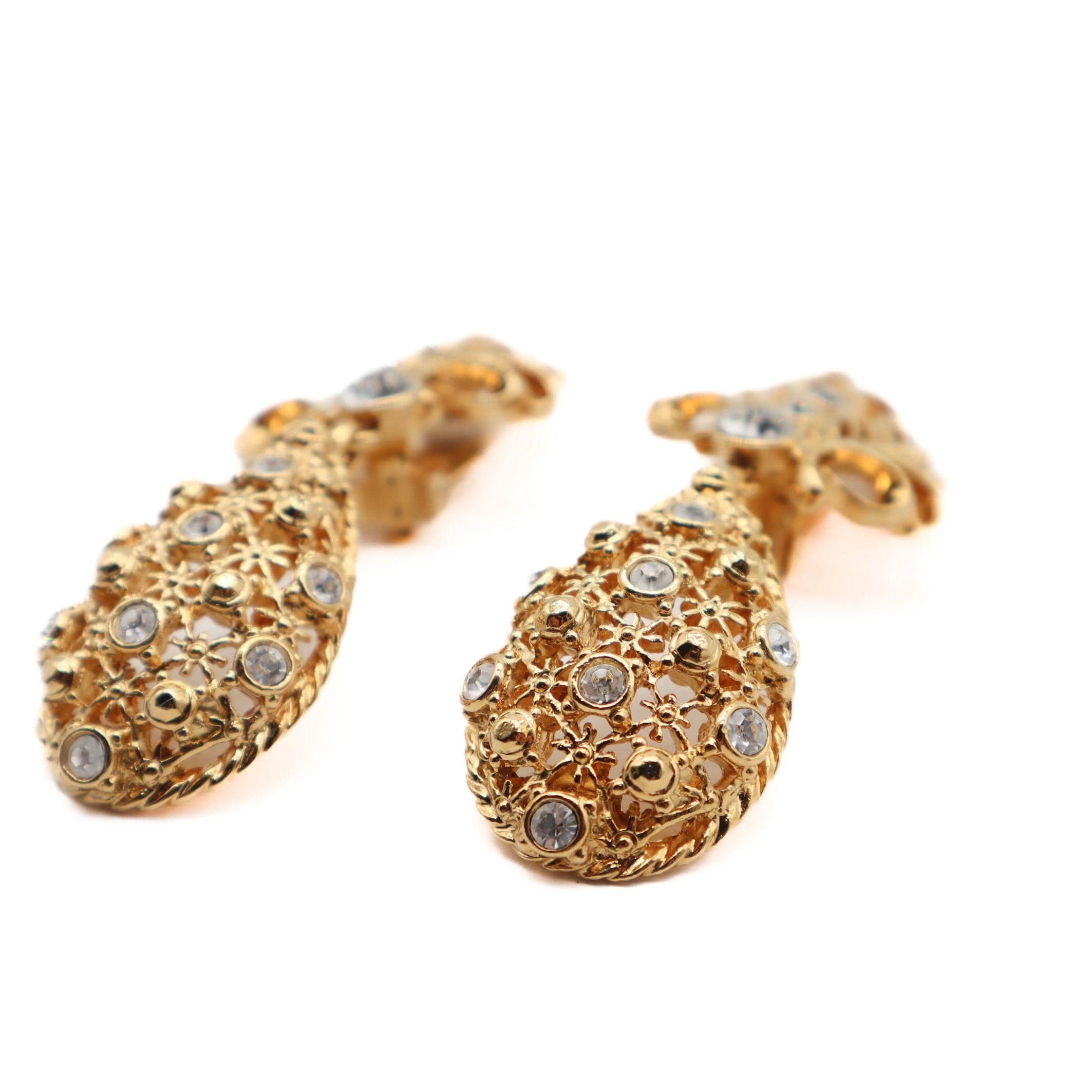 Vintage For Avon Feather Drop Clip On Earrings
