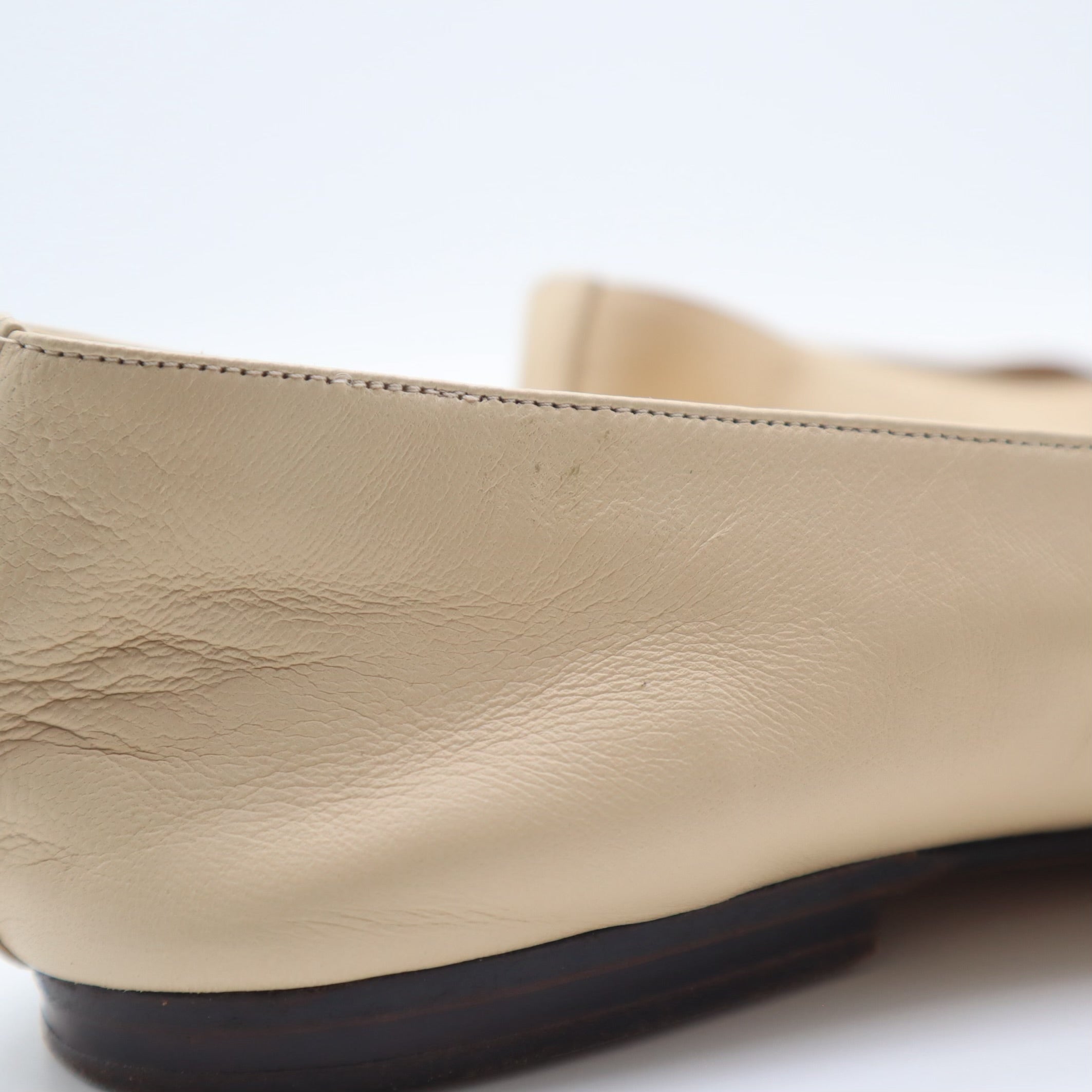 CC Turnlock Vintage Leather Ballet Flats Size 38