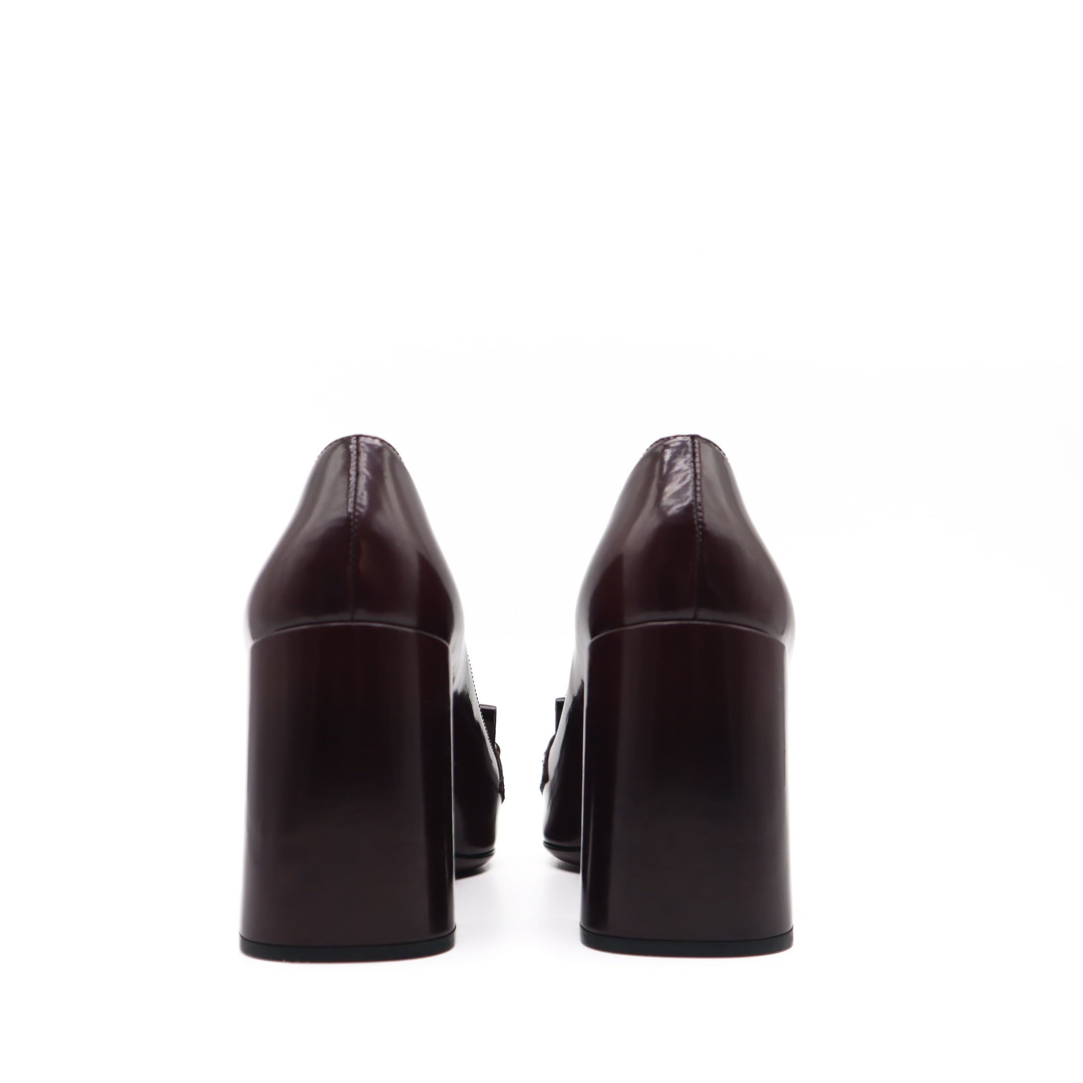 Kilted Chain Merlot Loafers