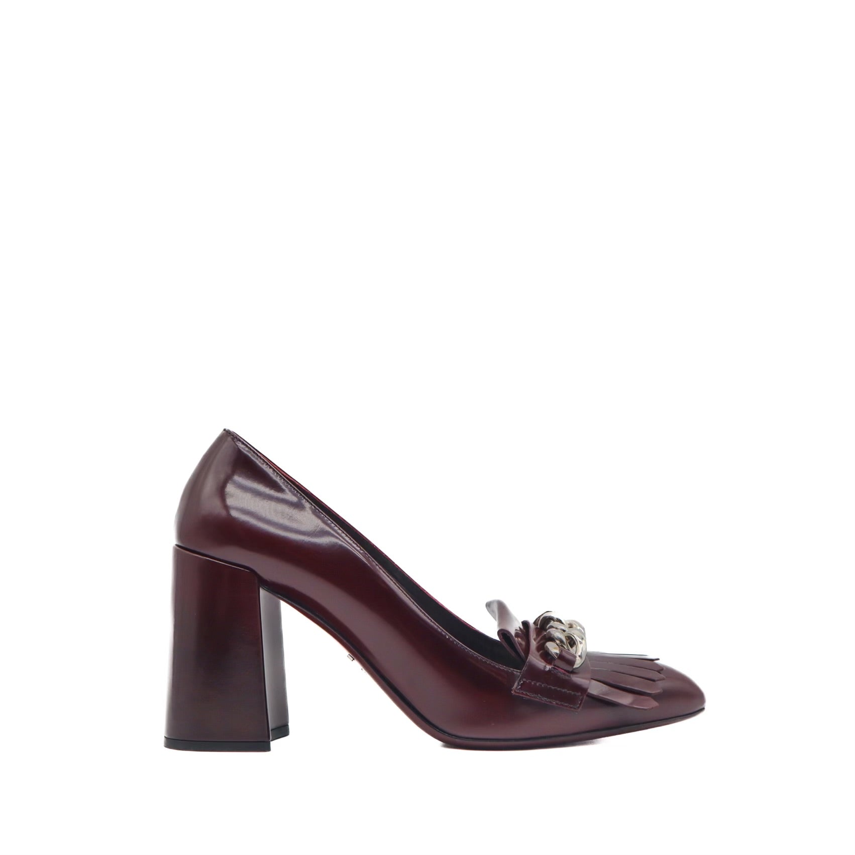 Kilted Chain Merlot Loafers
