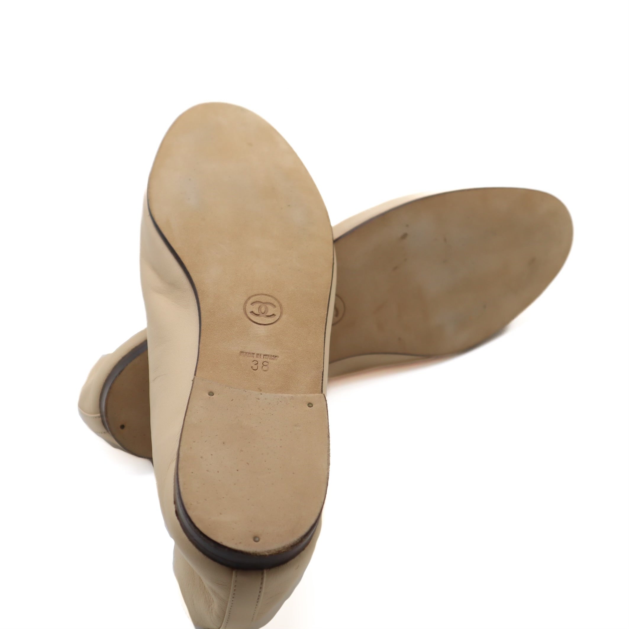 CC Turnlock Vintage Leather Ballet Flats Size 38