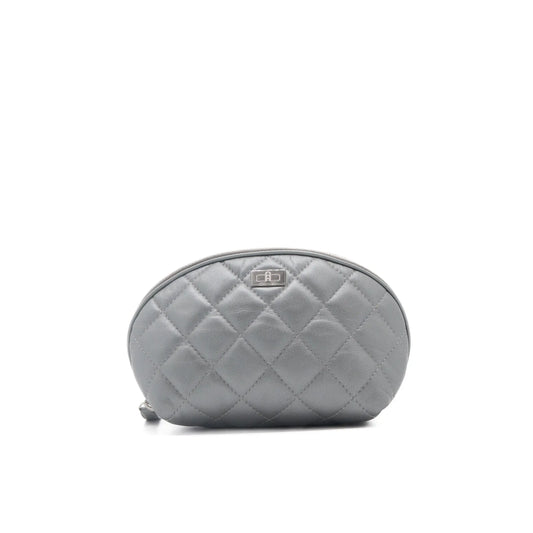 ÉPROUVÉE Chanel Chanel Reissue Metallic Silver Lambskin Cosmetic Pouch Bag