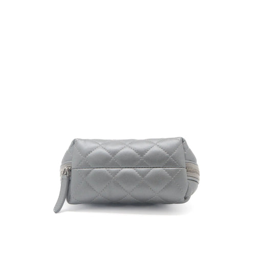 ÉPROUVÉE Chanel Chanel Reissue Metallic Silver Lambskin Cosmetic Pouch Bag 